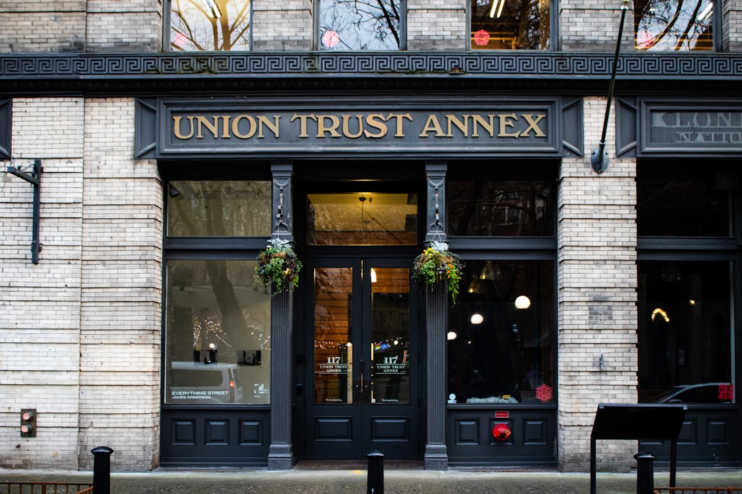The union trust annex building is shown.